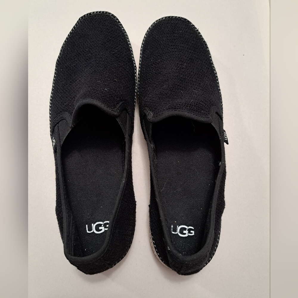 UGG Bren Black Slip On Shoe/Flat   Size 10